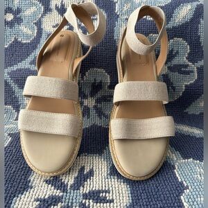 🤍 Beige Comfort Sandals Size 10 Elastic Strap Casual Summer NWOT